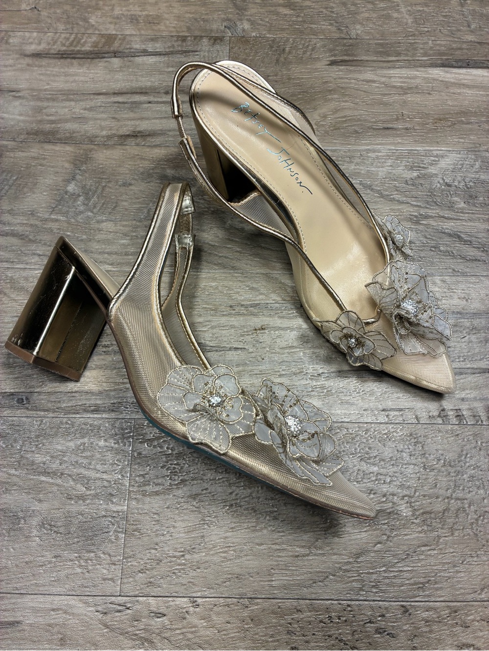 Betsy Johnson Petra Pointy Floral Appliqué Slingback Heels shoes